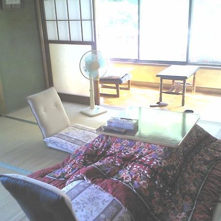 Minshuku Yuraku Hotell Aoki Exteriör bild